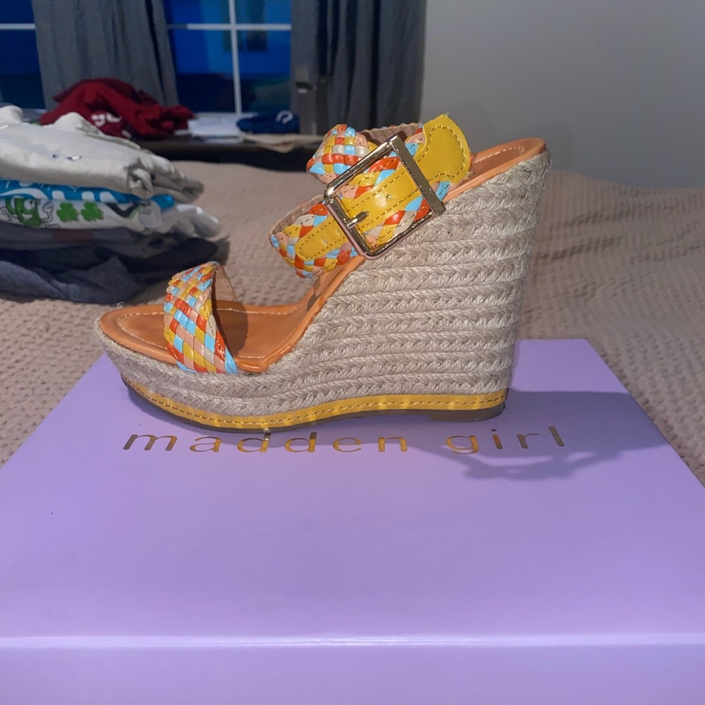 Madden Girl Wedge shoes